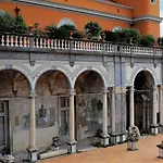 Maison Des Fleurs Guest house 4*