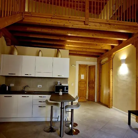 Maison Des Fleurs 3* Napels