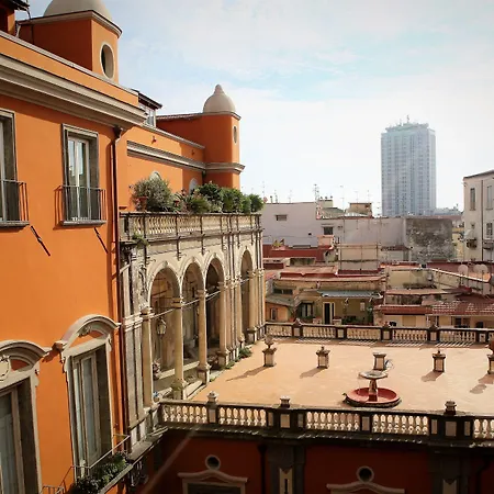 بيت ضيافة Maison Des Fleurs نابولي