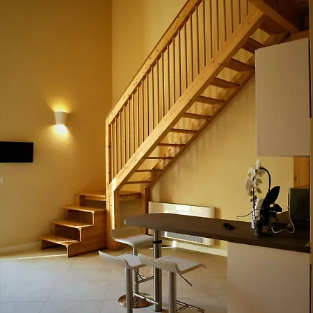 Maison Des Fleurs 4* Неаполь