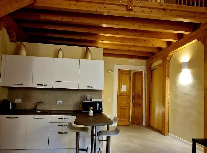 Maison Des Fleurs 4* نابولي