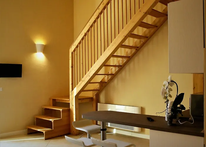 Maison Des Fleurs 4* نابولي