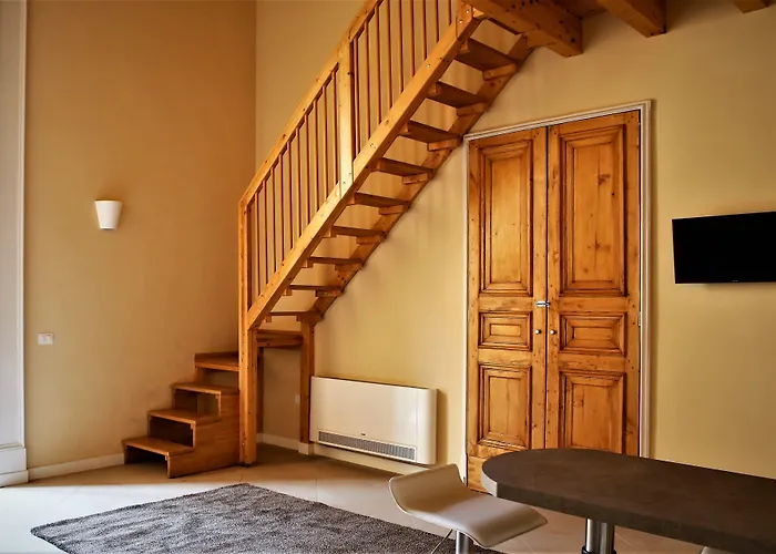 Gasthuis Maison Des Fleurs 4*