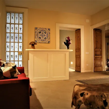 Maison Des Fleurs Gæstehus 4*